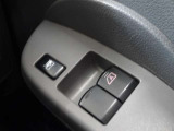 運転席&助手席はパワーウインドウです。(挟み込み防止機能付き)。