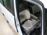程よい硬さとホールド性が高いシートで長時間運転も快適です。