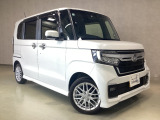 指定工場併設で末永く品質を保ちます。12ヶ月点検や車検はもちろんのこと、国家資格整備士によるお車のアドバイスも致します。
