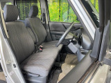 運転席シート廻りは使用感も少なく、良好な状態となっています。丁寧に使われていたことがよくわかりますね。