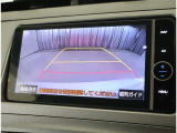 バックガイドモニターで、後方を確認しながら安心して駐車することができます。運転初心者も熟練者も必須の機能ですよ!