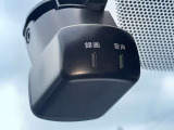 ドライブレコーダー装備です!もしもの時やあおり運転など、映像記録は証拠になるのであると安心ですね!