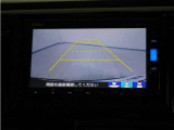 バックカメラ搭載です!車庫入れが苦手な人はもちろん、車両感覚に自信がある人にもお勧めです!見えない箇所が見えるようになるので、低い障害物や隠れてしまっている子供の存在等にも気付く事が出来ます。