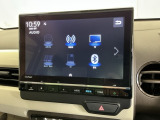 ドライブの必需品。見やすい・使いやすいHonda純正のメモリーナビを搭載。Bluetooth機能もついているのでお持ちのスマートフォンと連携させて、さらに便利に利用が可能です。