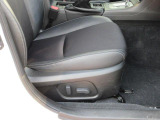 運転席パワーシート 微妙な調節をするならパワーシートじゃないといけませんね。アナタ好みにフィットします!