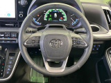 【純正革巻きステアリング】上質な革を使用することで、手にしっかり馴染みとても運転しやすいハンドルです♪