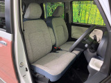 運転席シート廻りは使用感も少なく、良好な状態となっています。丁寧に使われていたことがよくわかりますね。