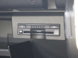 広がる運転支援サービスETC2.0搭載。全国の高速道路に設置されたITSスポットと双方向通信を図り、広域な道路交通情報や安全運転をサポートする情報を得て、音声やナビ画面上にタイムリーにお知らせします。