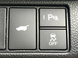 【パワーバックドア】スマートキーや運転席のボタンを押すだけでリアゲートが自動で開閉します!荷物を持っている時や、高い位置にあるバックドアを閉める際に便利な機能です♪