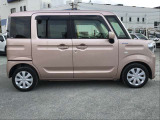 車両本体価格に1年間走行距離無制限保証と売約後の点検整備の料金が含まれています。