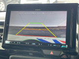 【バックカメラ】駐車時に後方がリアルタイム映像で確認できます。大型商業施設や立体駐車場での駐車時や、夜間のバック時に大活躍!運転スキルに関わらず、今や必須となった装備のひとつです!