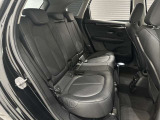 ナンバー付きの車両は公道試乗可能です(登録済未使用車など一部除く)。また、取り回しの確認など、広い場内でご試乗も可能です。お気軽に申し付けください。