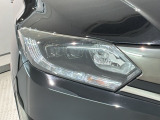 LEDヘッドライトは、点灯の瞬間から最大光量を発揮し、突然暗くなるトンネルなどでの安定感を高めます。