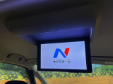 【フリップダウンモニター】大画面モニターで後席でもエンタメをお楽しみいただけます。小さなお子様にも大人気の装備です♪