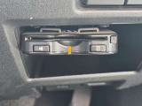 ETCももちろん搭載。いちいち料金所で停車する必要なんて当然ないです。スムーズにストレスなくドライブをお楽しみください。(※支払総額にセットアップ費用は含まれておりません。)