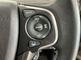 【アダプティブ・クルーズ・コントロール】予め設定した車速内でクルマが自動的に加減速。 前走車との適切な車間距離を維持しながら追従走行し、高速道路でのドライバーの疲労を軽減してくれる嬉しい機能付♪