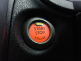 自然に手が届き、操作性の良いボタンでエンジンスタート。
