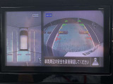 アラウンドビュ-モニタ-で上空から見下ろしているかのような映像でスム-スな駐車をサポ-ト♪