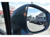 リヤビーグルディテクションが装備されています。後方から接近する車を警告灯にてお知らせ致します
