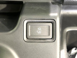【パワースライドドア】スマートキーや運転席のスイッチでスライドドアの開閉が可能♪電動だから力を入れてドアを開ける必要が無く、小さいお子様でも、重い荷物を持っている時もラクに開け閉めできます♪