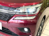 【LEDヘッドライト】悪天候や夜間走行時も良好な視界を確保し安心して運転できる高輝度LEDヘッドライトを装備!点灯速度が早く、消費電力も抑えられています。