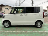 左パワースライドドア付きで便利!小さなお子様も乗り降り楽々です♪スイッチは運転席にもありますよ!