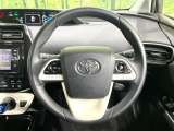 【純正革巻きステアリング】上質な革を使用することで、手にしっかり馴染みとても運転しやすいハンドルです♪