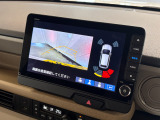 バックギアに入れるだけで自動でリヤカメラに切り替わります!車庫入れやバックが苦手な方にオススメ!