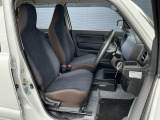 運転席の状態は綺麗です。