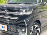 【LEDヘッドライト】悪天候や夜間走行時も良好な視界を確保し安心して運転できる高輝度LEDヘッドライトを装備!点灯速度が早く、消費電力も抑えられています。