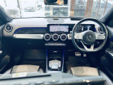 GLB GLB200d 4マチック AMGライン 4WD 本革シート