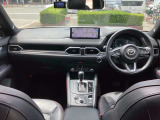 インテリアは今のマツダ車を象徴するおしゃれなデザインです!