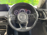 【純正革巻きステアリング】上質な革を使用することで、手にしっかり馴染みとても運転しやすいハンドルです♪