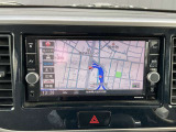 通信ユニット内蔵の日産純正メモリーナビ(MM319D-W)装備、音声対話検索やスマホアプリと連動などに対応した高機能ナビ。高精細液晶による高画質、多彩なメディア再生