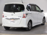ボディクリーニング後、愛車をピカピカの状態へ保護するコーティング「ブライトパック」がおススメです!水垢がつきにくく、手入れがしやすくなりますよ!いつも愛車をきれいにしておきたい方におススメです。