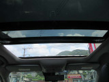 【電装サンルーフ】電動サンルーフ装着車になります!
