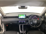 【前方視界】開放的な前方視界!運転がしやすく疲れにくいです♪窓が大きく、見通しがとっても良いおクルマですよ♪