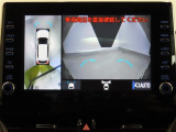 パノラミックビューモニター付きです。車両を上から見たような映像をディスプレイオーディオ画面に表示。運転席からの目視だけでは見にくい、車両周辺の状況をリアルタイムでしっかり確認できます。