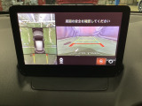 狭い場所での駐車やすれ違いなどでより的確な運転操作に役立つ360&deg;ビューモニターが装備されています。