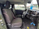 運転席シート廻りは使用感も少なく、良好な状態となっています。丁寧に使われていたことがよくわかりますね。