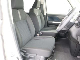 運転席・助手席です!2024年式のお車で非常にきれいですよ♪