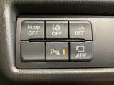 運転席脇のクラスタースイッチ部分にはカメラ切り替えスイッチ、パーキングセンサー、その他走行系スイッチを集中配置しております。