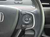 Hondaセンシングの機能のひとつ、アダプティブクルーズコントロール付!アクセルから足を離しても設定したスピードと前車との車間を保ち走行してくれます!車線維持もアシスト☆高速道路で疲労軽減ですね☆