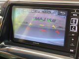 【バックカメラ】駐車時に後方がリアルタイム映像で確認できます。大型商業施設や立体駐車場での駐車時や、夜間のバック時に大活躍!運転スキルに関わらず、今や必須となった装備のひとつです!