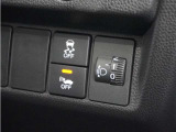 ◆横滑り防止装置◆コーナーリング時の横すべりを抑える機能と、車両の急激な挙動変化を抑える機能で、安定した走行を実現しています。運転に安心とゆとりが出来ます。