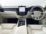 XC60 ウルトラ T6 AWD プラグイン ハイブリッド 4WD 