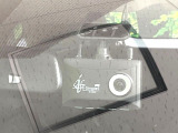 【ドライブレコーダー】ドライブレコーダー装備!走行中はもちろん、あおり運転や事故に遭遇した際、映像で記録し、万一のリスクに備えます。※記録用SDカードはお客様ご自身でご準備いただく必要があります。
