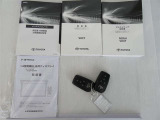 取扱説明書も付属しております。ご購入後は『トヨタの安心感』年式問わずの1年間、距離無制限のロングラン保証が総額表示に含まれてます♪
