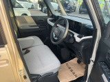 運転席まわりは、使用感も少なく良好な状態です。