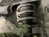 お車を安心してお乗りいただく為には、足回りの定期点検が欠かせません。サービスサポート(有償保証)では無料点検もご提供しており、安心のカーライフをお過ごしいただけるサポート体制が整っています。